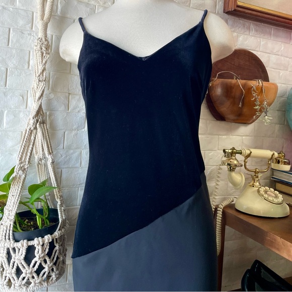 Vintage 90s Y2K Zum Zum Bias Cut Asymmetrical Velvet + Chiffon Formal Slip Gown - Picture 4 of 17